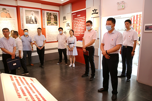 IMG_3025.JPG IMG_3025.JPG