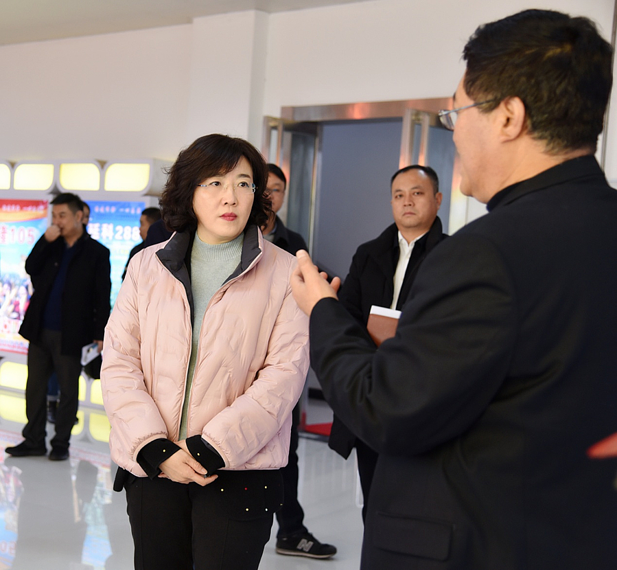 李婧3.jpg 李婧3.jpg