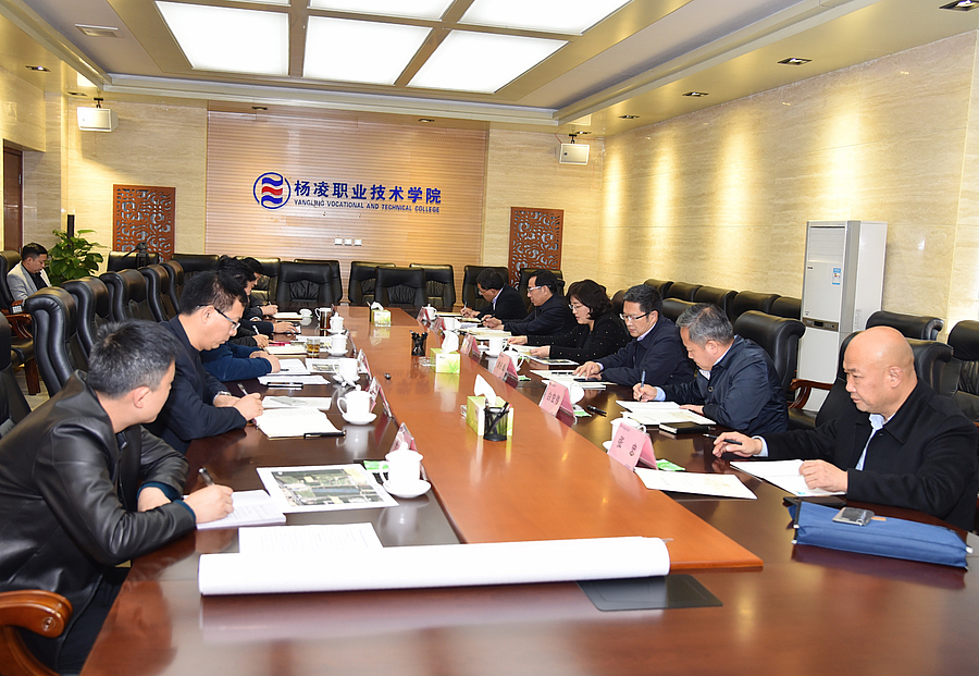 李婧2.jpg 李婧2.jpg