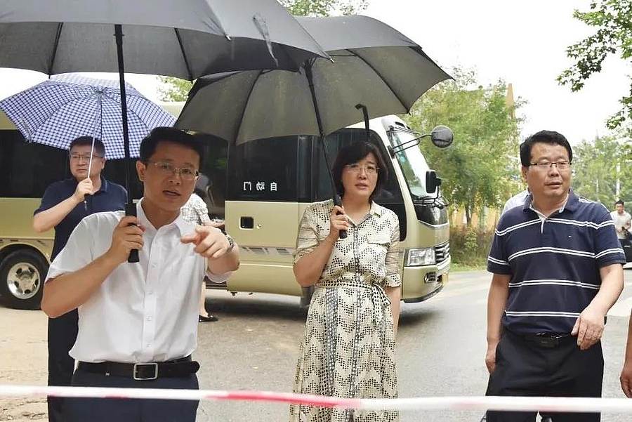 李婧.jpg 李婧.jpg