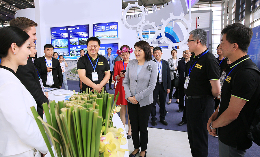 代言3.jpg 代言3.jpg