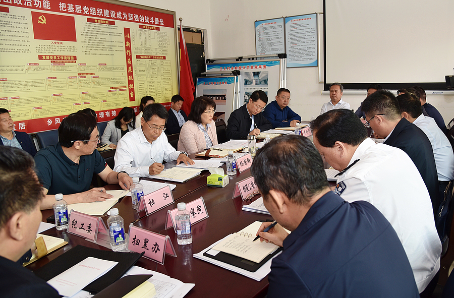 李婧2.jpg 李婧2.jpg