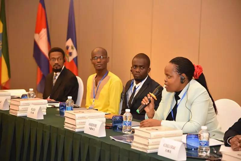 发展2.jpg 发展2.jpg