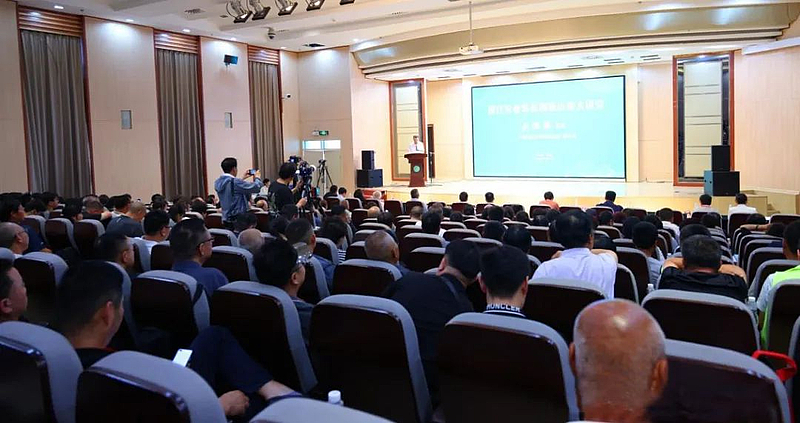现代农机大讲堂在杨凌开讲