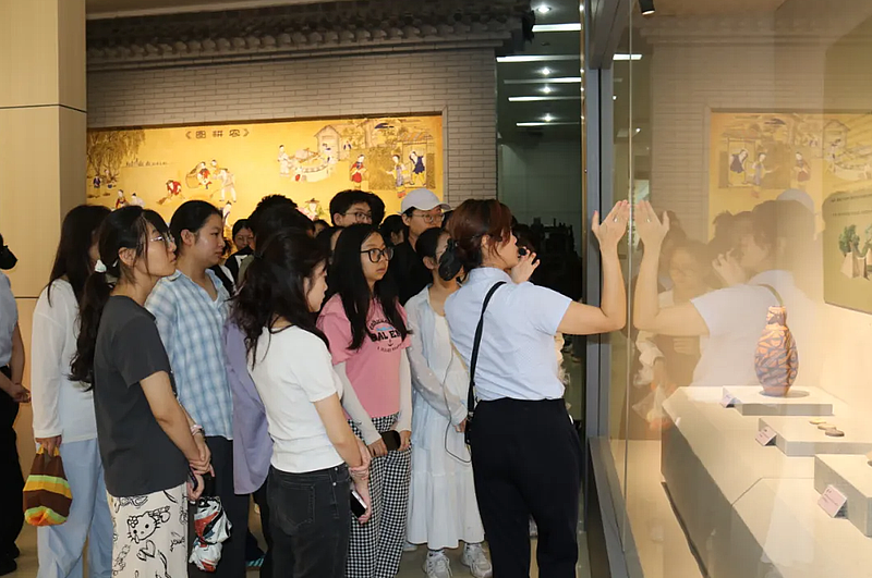 文明曙光——大地湾遗址史前文化文物展在西农大博览园开展